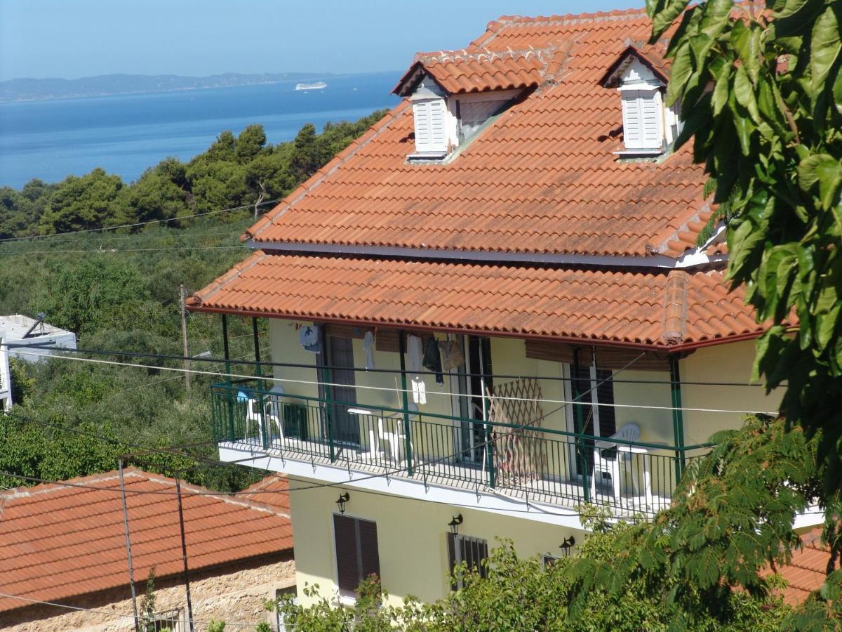 Villa Nefeli Loútsa Exteriér fotografie